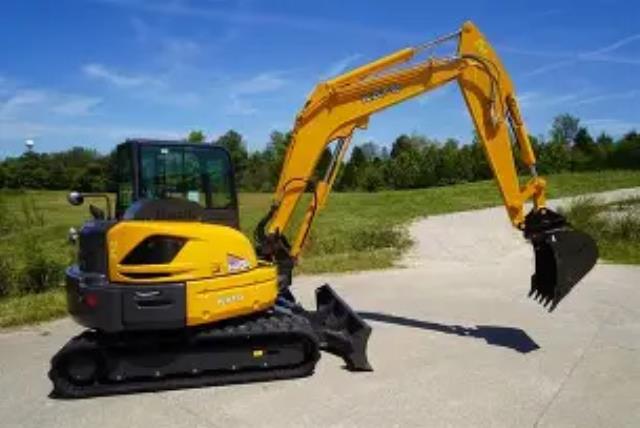 Where to find EXCAVATOR, 20-25K W THUMB in Altus
